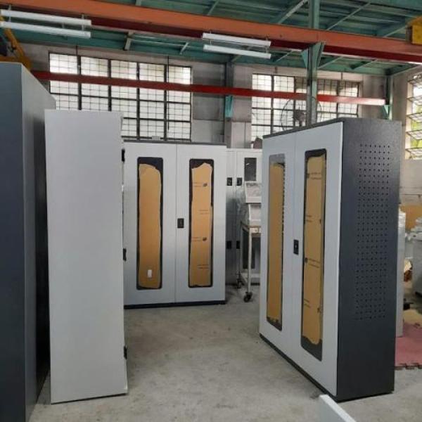 Tủ dụng cụ 2 cánh 3 ngăn 2 khay KT: 900Wx550Dx1800Hmm
