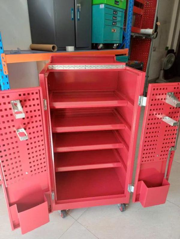 Xe đẩy 3 ngăn – Bảng treo khay nhựa KT: 738×570 Xe đẩy 3 ngăn – Bảng treo khay nhựa KT: 738×570