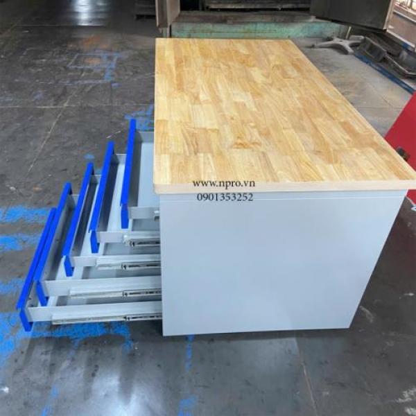 Bàn cơ khí KT: W1500xD750xH800mm Bàn cơ khí KT: W1500xD750xH800mm