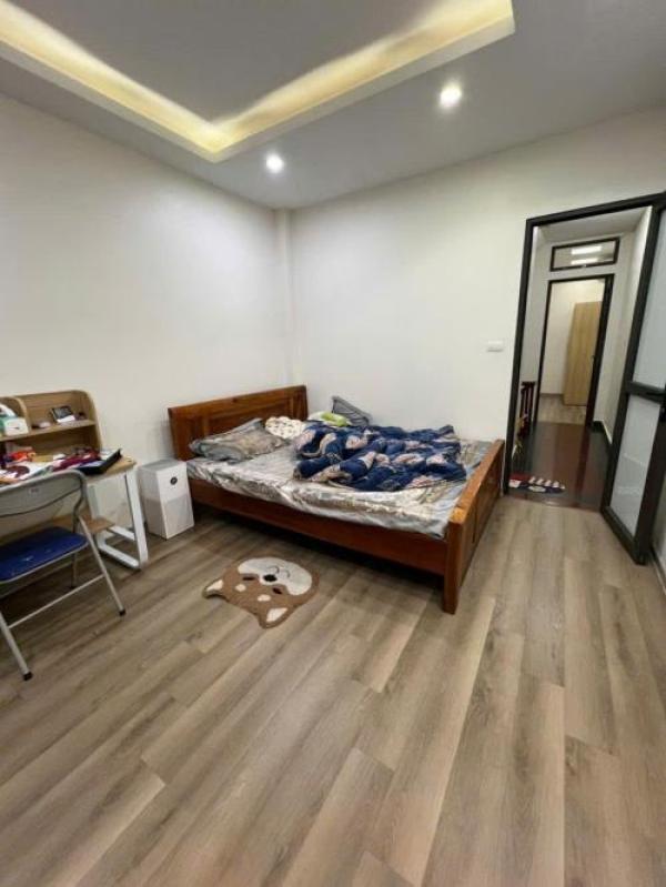 Bán nhà nguyễn đức cảnh 5 tầng dân xây ở ngay gần phố hoàng mai