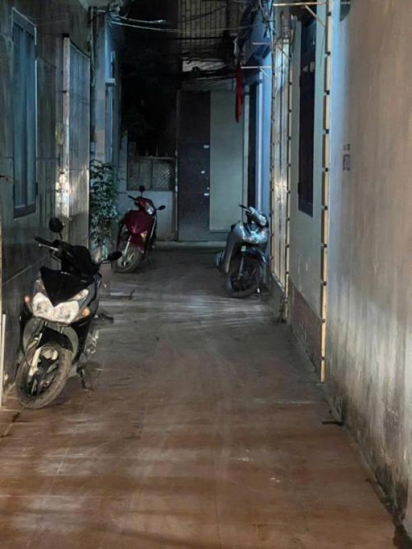 Bán nhà nguyễn đức cảnh 5 tầng dân xây ở ngay gần phố hoàng mai