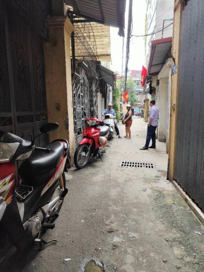 Bán nhà lĩnh nam 4 tầng dân xây hàng xóm chợ đêm hoàng mai