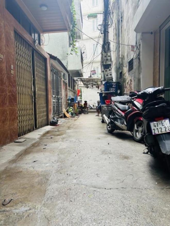Bán siêu phẩm nhà yên lạc phân lô 5 tầng thang máy long lanh dân xây lô góc ô tô hai bà trưng Bán siêu phẩm nhà yên lạc phân lô 5 tầng thang máy long lanh dân xây lô góc ô tô hai bà trưng