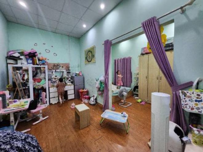 Bán 75M mặt ngõ trại cá tặng nhà kinh doanh hai bà trưng