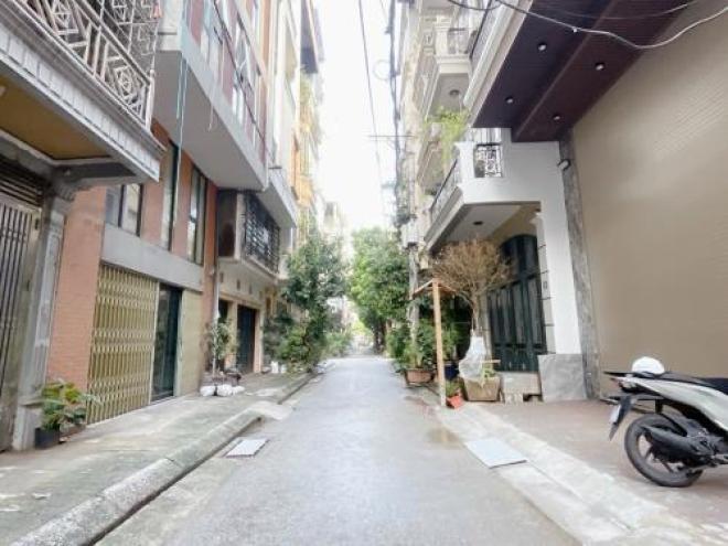 Bán siêu phẩm lĩnh nam nhà 7 tầng thang máy long lanh phân lô vỉa hè ô tô dừng đỗ hoàng mai Bán siêu phẩm lĩnh nam nhà 7 tầng thang máy long lanh phân lô vỉa hè ô tô dừng đỗ hoàng mai