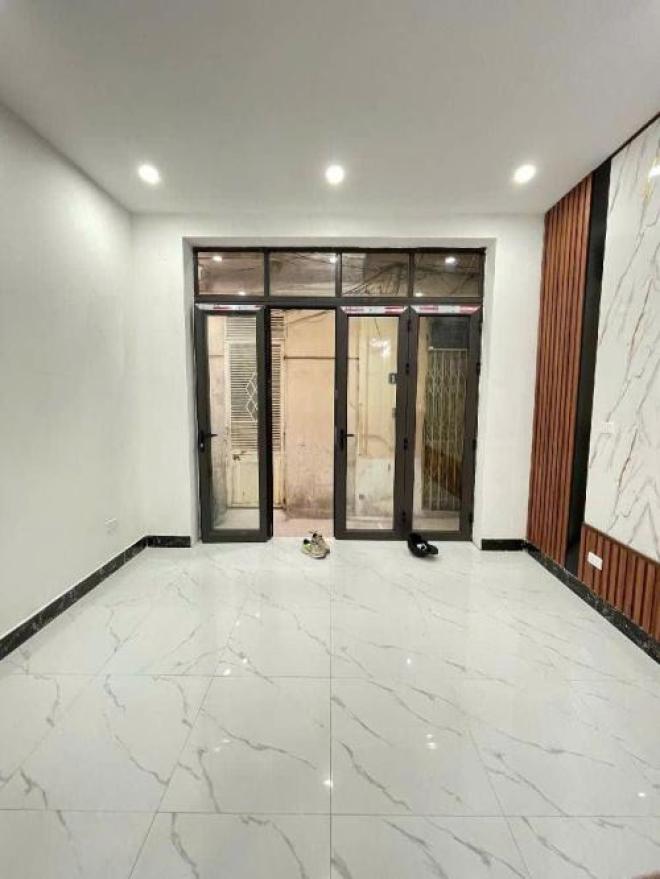 4.4 tỷ bán nhà đông thiên 4 tầng long lanh ở ngay hoàng mai 4.4 tỷ bán nhà đông thiên 4 tầng long lanh ở ngay hoàng mai