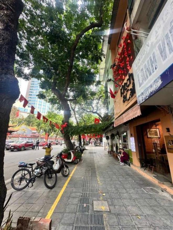 Siêu hiếm mặt phố lê đại hành bán 45M tặng nhà 1 mặt phố 1 mặt ngõ hai bà trưng Siêu hiếm mặt phố lê đại hành bán 45M tặng nhà 1 mặt phố 1 mặt ngõ hai bà trưng