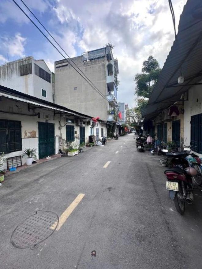 Bán đất nguyễn khoái 63M phân lô bộ quốc phòng binh đoàn 12 3 ô tô tránh hoàng mai