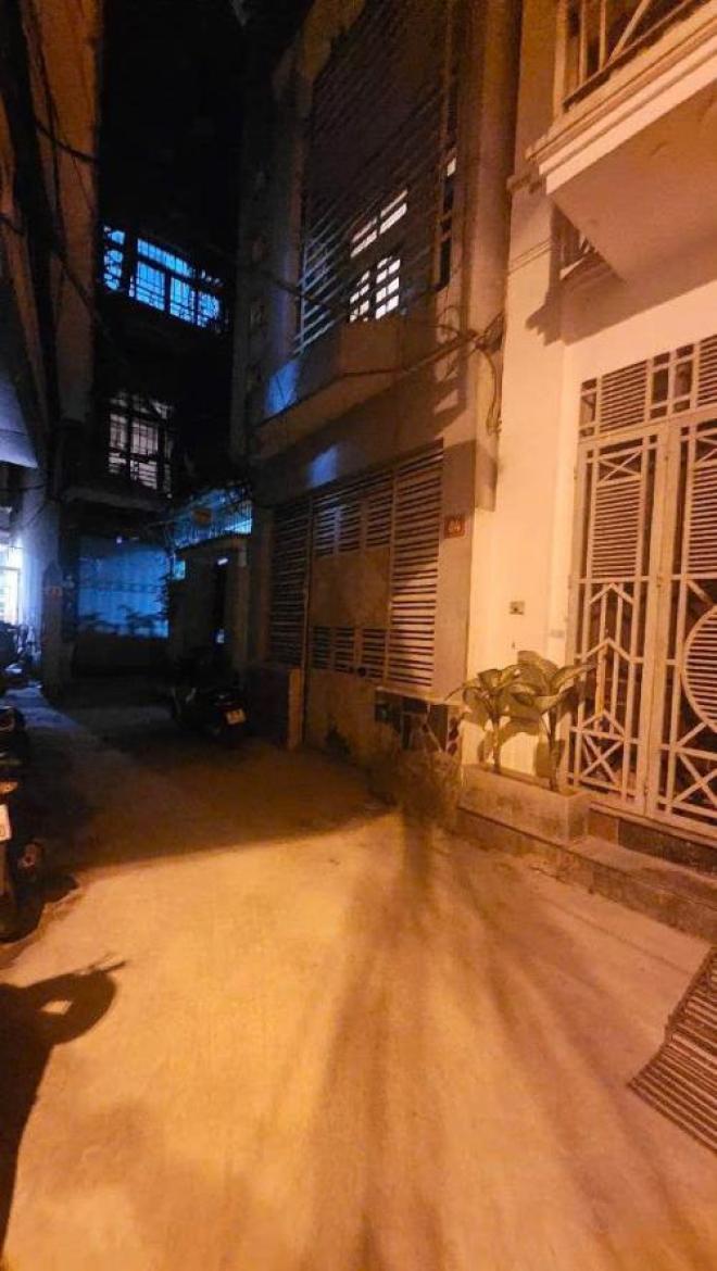 Gốc đề minh khai bán 74M tặng nhà hoàng mai