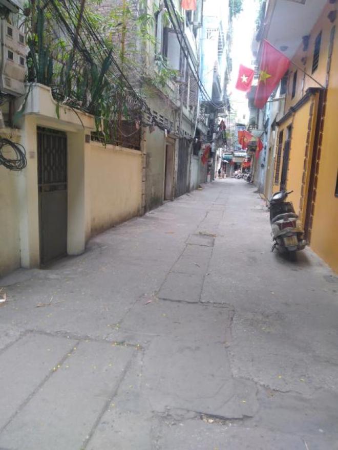 Phân lô lô góc ô tô tránh vào nhà bán 82M tặng nhà đường hoàng mai