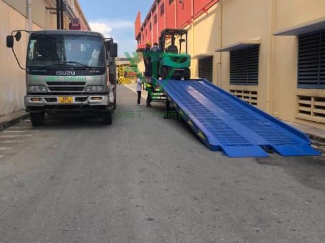 Cầu Dốc Xe Nâng Cầu Dốc Xe Nâng